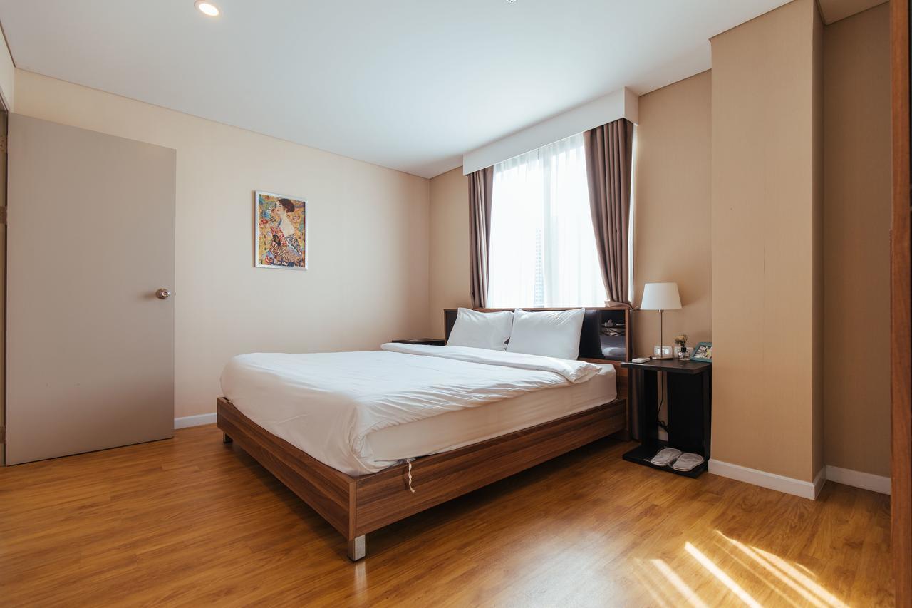 Roomme Hospitality Nang Linchee Branch 방콕 외부 사진